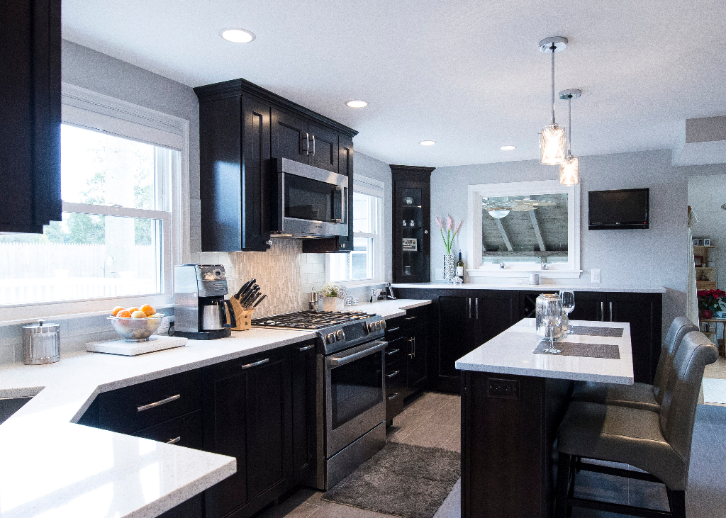 Gallery Kitchens and Baths by Grande Decor